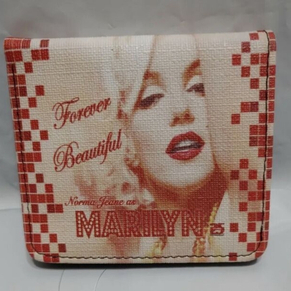 Handbags - MM Bifold Wallet (NWOT)